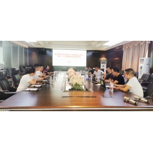河南省辦公家具協(xié)會會長張鋒一行到訪思進家具集團指導(dǎo)工作！